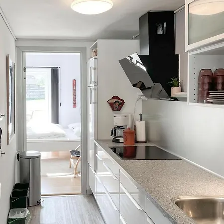 2 Bedroom Awesome In 아파트